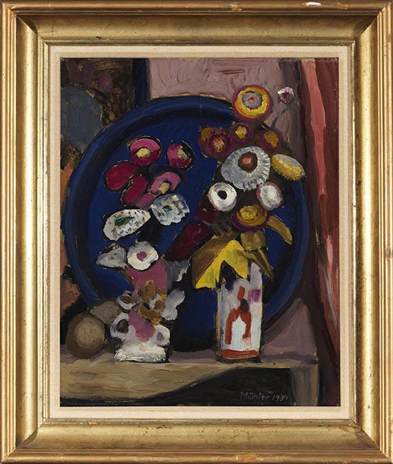 Gabriele Münter - Zwei Vasen vor blauem Tablett - Rahmenbild