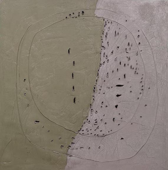 Abbildung zu:   Lucio Fontana, Concetto Spaziale (Raumkonzept), 1960, &Ouml;l auf Leinwand, Centre George Pompidou, Paris. &copy; Lucio Fontana by SIAE / VG Bild-Kunst, Bonn 2025 