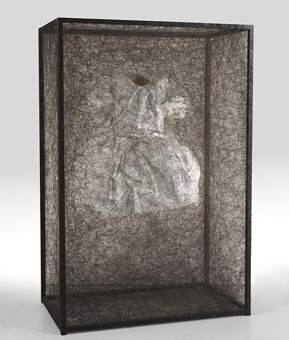 Chiharu Shiota - State of Being (Dress) - Weitere Abbildung